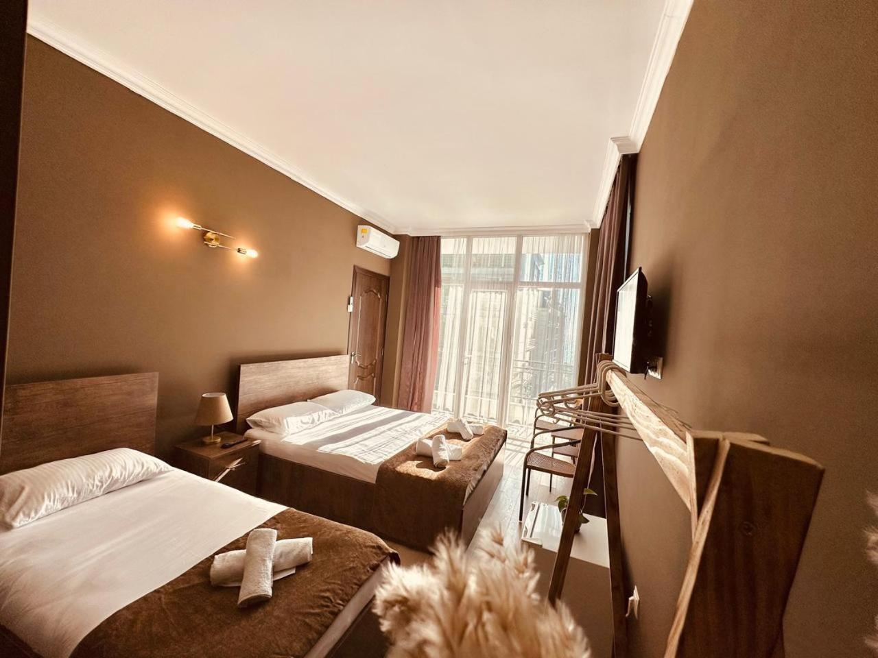 Hotel Woodsea Batumi Exterior foto